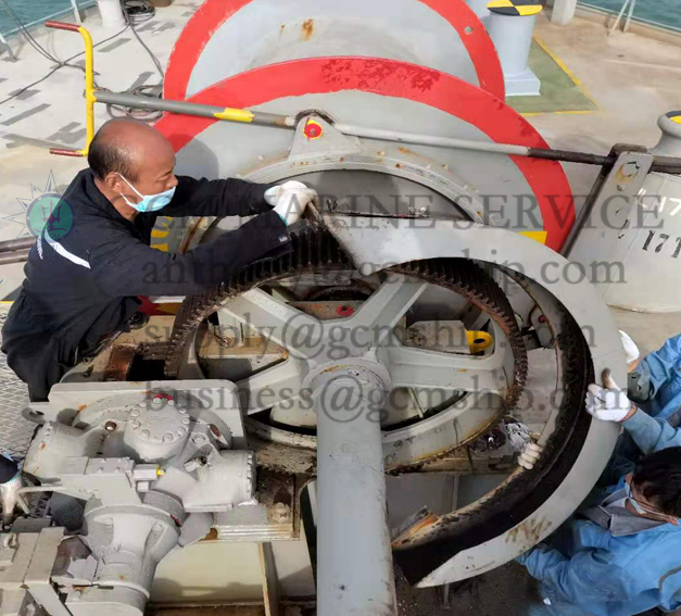 MOORING WINCH REPAIR & CONNECT ANCHOR CHAIN(图7)